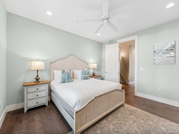 Luxury 5-Bedroom Vacation Townhome in Seagrove Beach - Golf Cart included